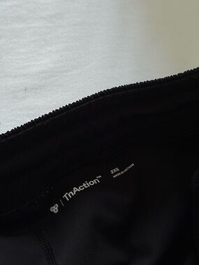 Aritzia TnAction Black Active Shorts - 2XS